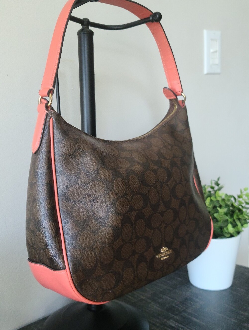 Coach Zip Shoulder Bag in Brown Signature Canvas & Pink (Coral) Leather #F29209 - Picture 5 of 16